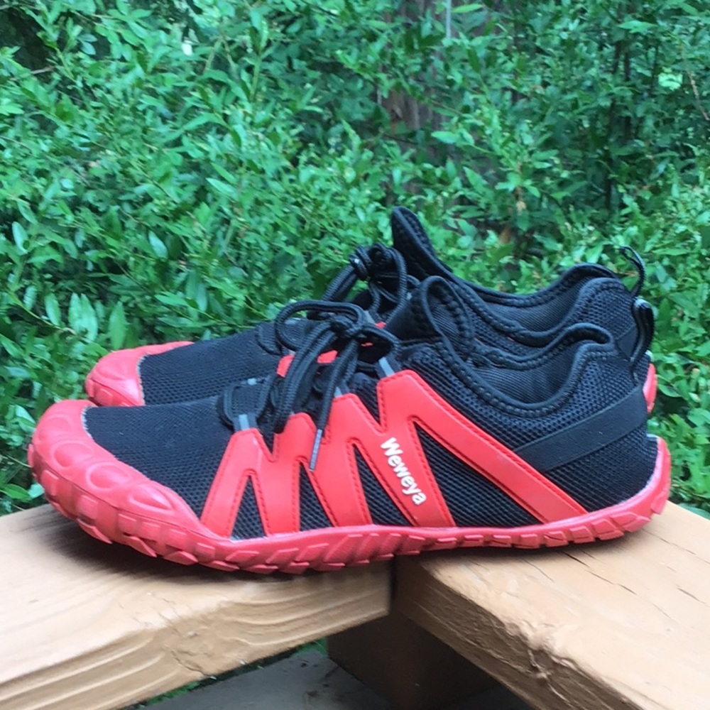 Weweya Men’s Shoes Sz 43 EUR, 9.5 US